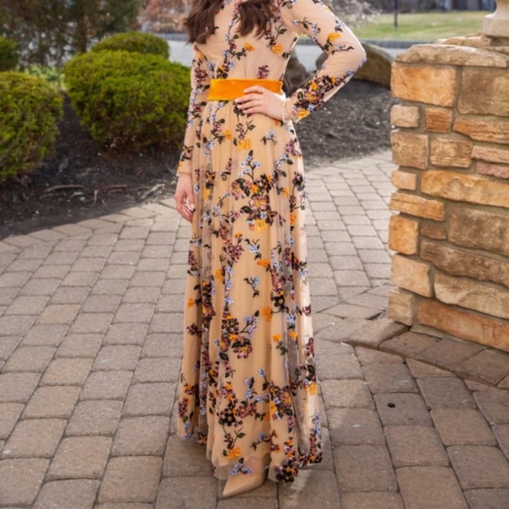 NAEEM KAHN GOLD MULTI SEQUINED GOWN